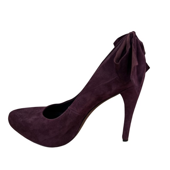Vera Wang Suede Bow Platform Heels - Picture 3 of 8